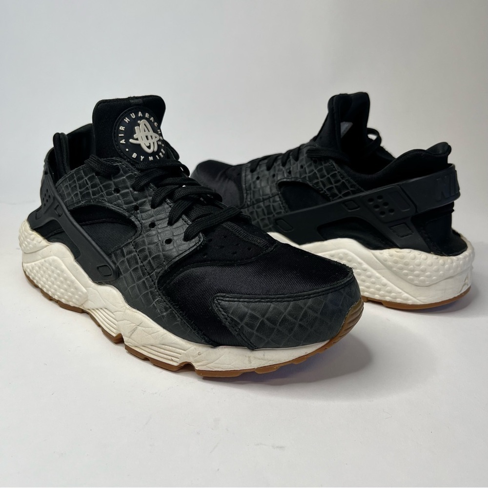 NIKE Air Huarache Run Premium Black & White Lace-up Sporty Running Sneakers